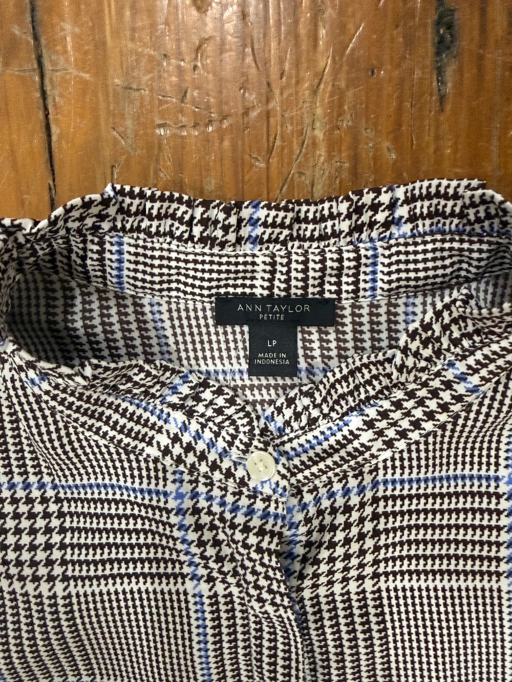 Ann Taylor Brown and White Plaid Button-Down Ruffle Shirt Size Large Petite - Picture 2 of 11